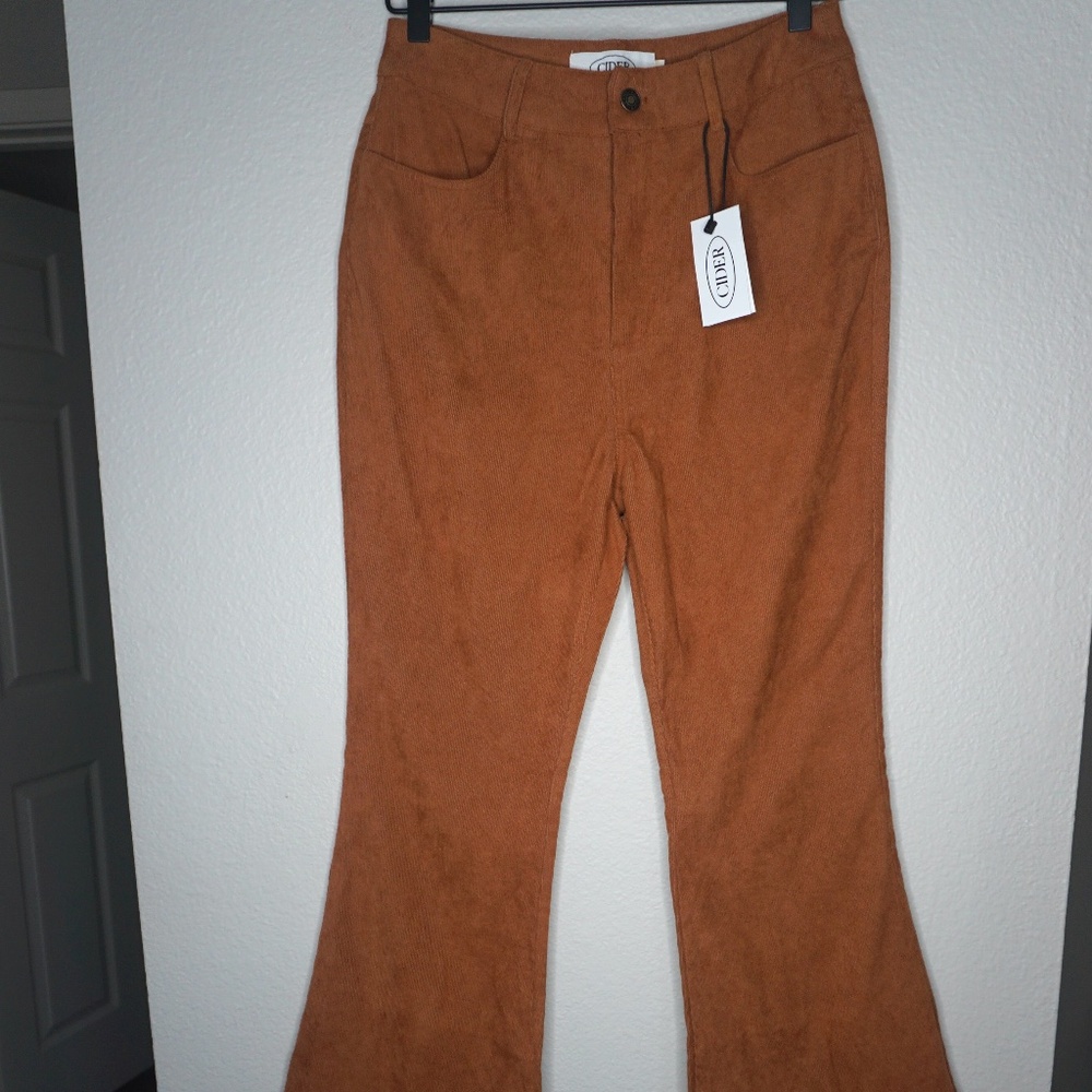Cider Kick Flare Rust colored cord pants - Size Small
